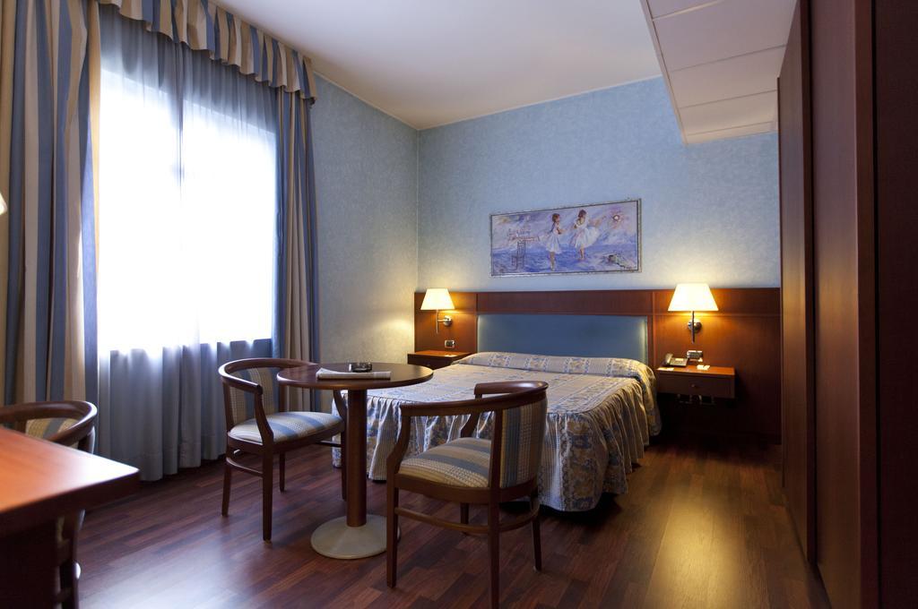 Palace Hotel Moderno Pordenone Chambre photo