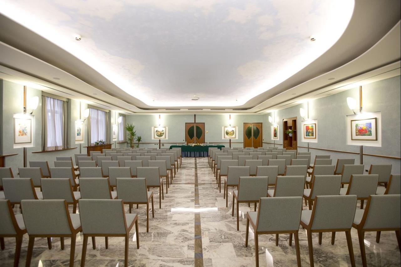 Palace Hotel Moderno Pordenone Extérieur photo
